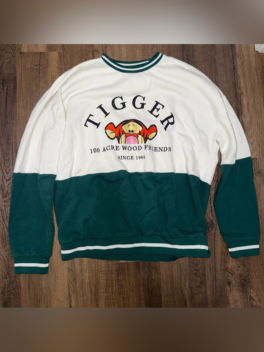 Vintage Disney Tigger 100 Acre Wood Sweatshirt Green White Large
